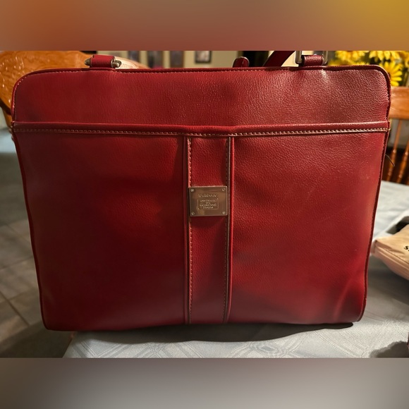 Liz Claiborne red leather purse/attache in like new condition.Is Burgundy. - Picture 3 of 12